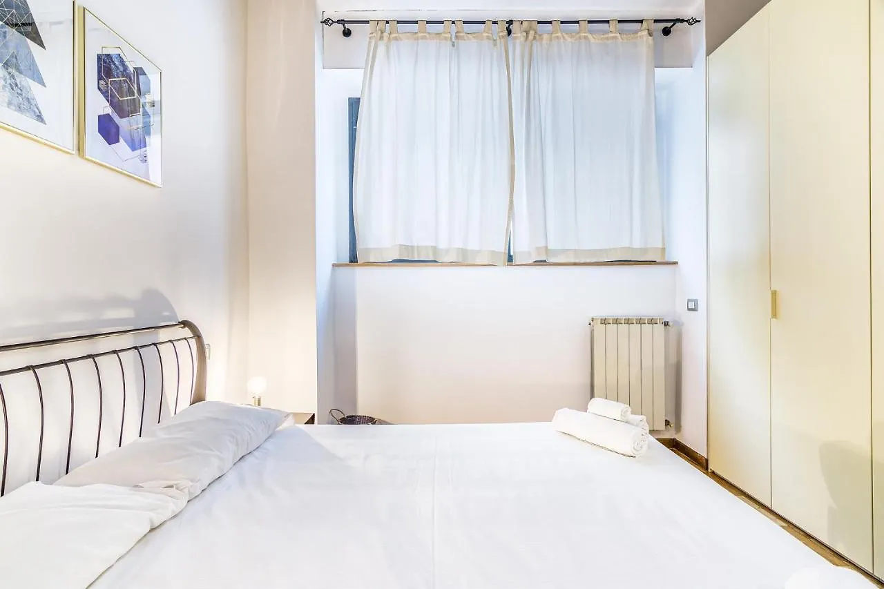 Ferrari Apartment Mediolan